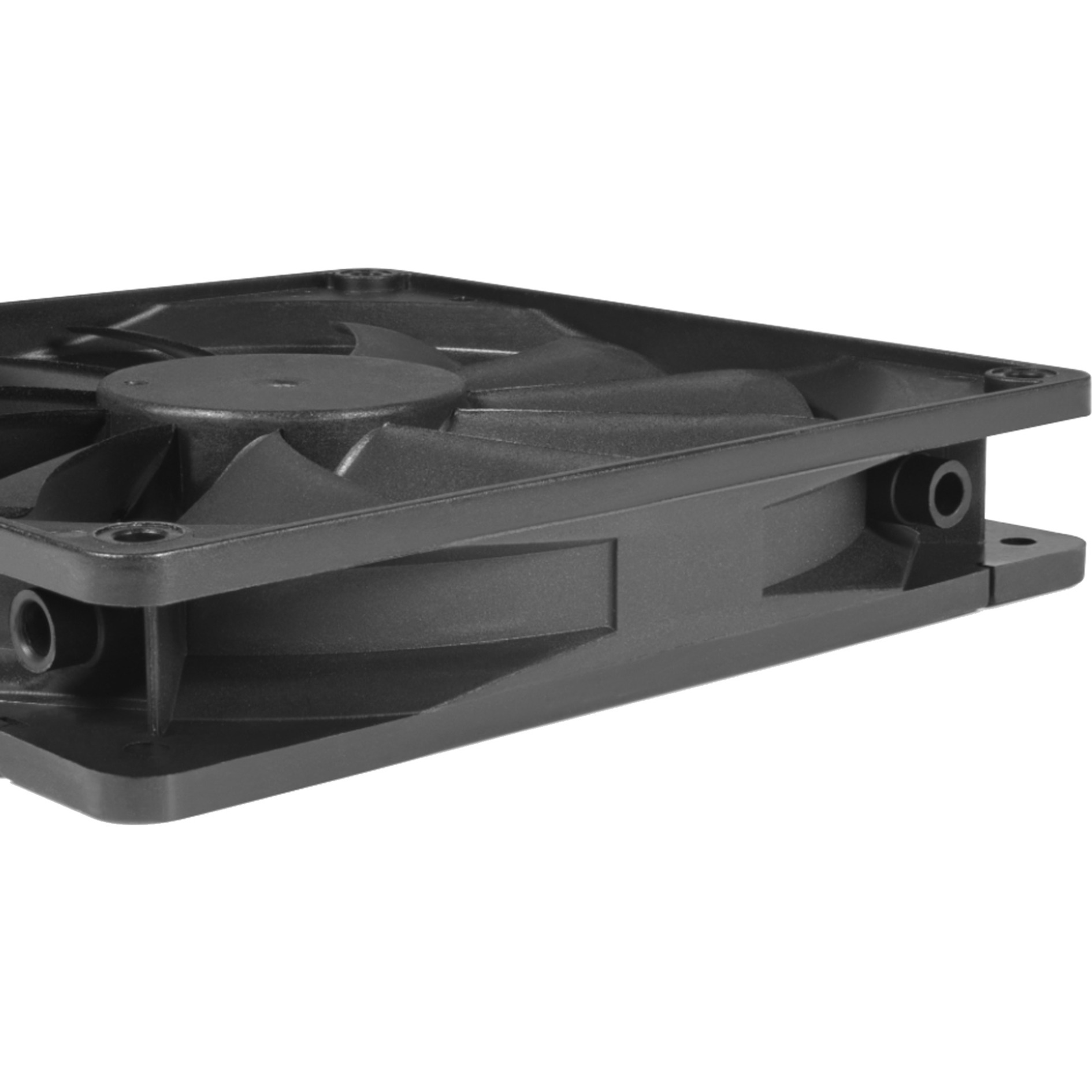 Alphacool Core 140mm PWM 2000rpm – Image 3